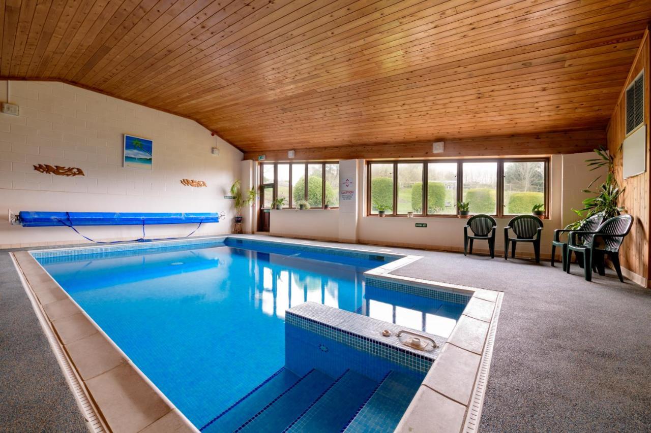 Luccombe Farm Holiday Cottages Milton Abbas Экстерьер фото