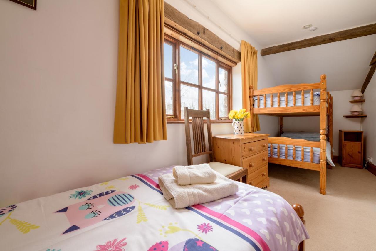 Luccombe Farm Holiday Cottages Milton Abbas Экстерьер фото